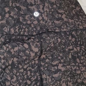 NEVER WORN - LuluLemon Leggings